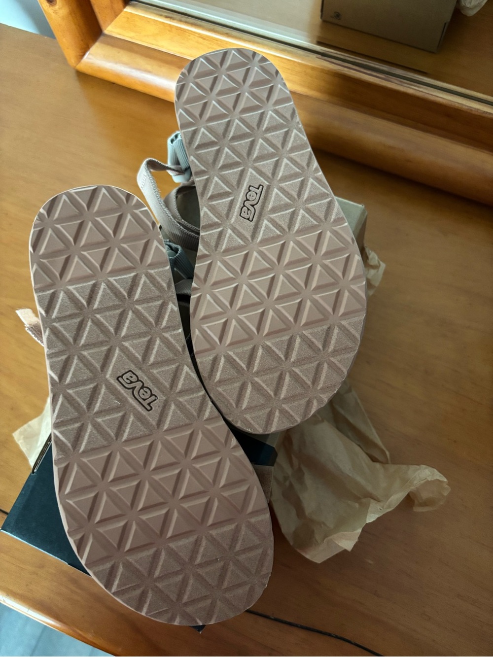Teva Women’s Original Universal Style #1003987 / MSRM Size: 7 NWT - Picture 4 of 5